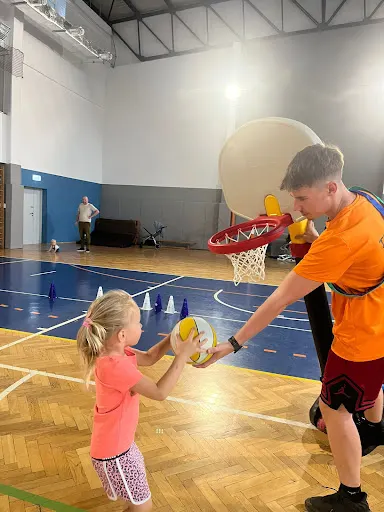 Akademia dynamiczna Dąbrowa Górnicza: zajęcia sportowo-edukacyjne dla dzieci